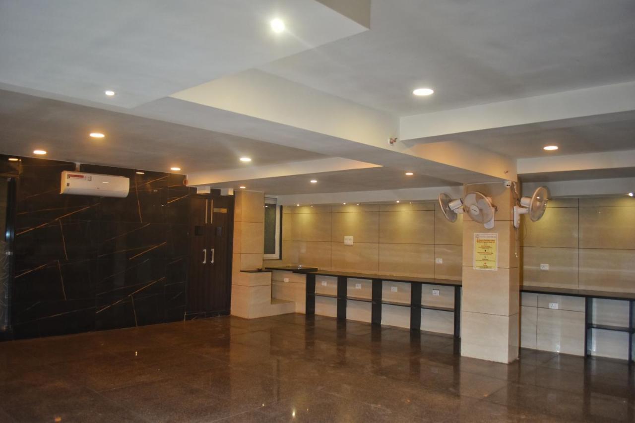 Hotel Centrum Kota  Bagian luar foto