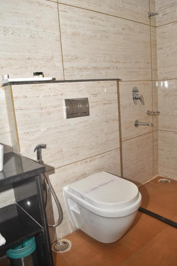 Hotel Centrum Kota  Bagian luar foto