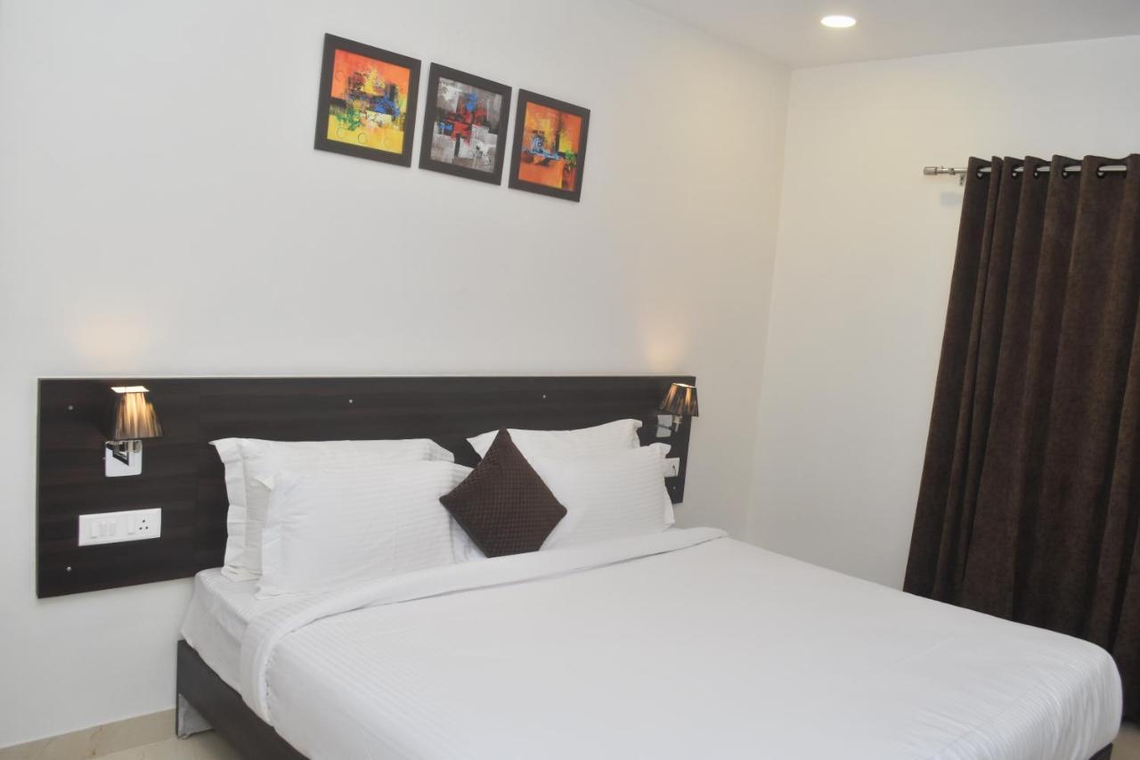 Hotel Centrum Kota  Bagian luar foto