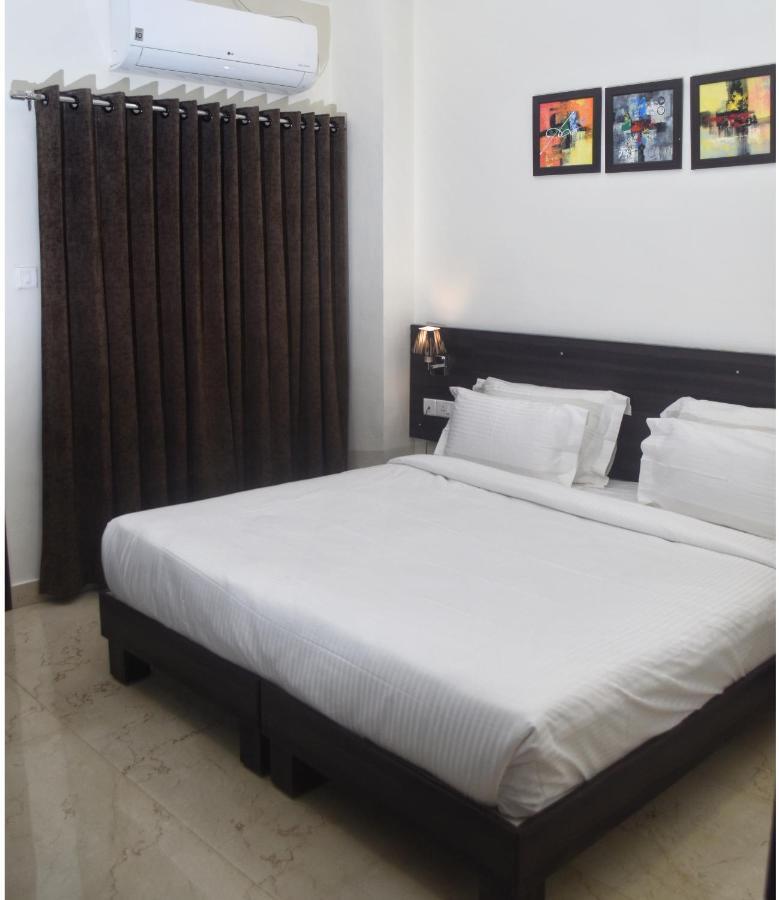 Hotel Centrum Kota  Bagian luar foto