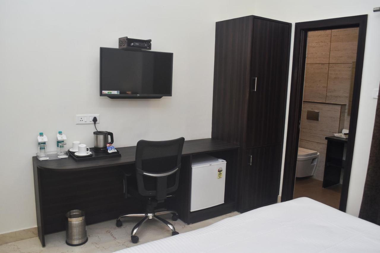 Hotel Centrum Kota  Bagian luar foto