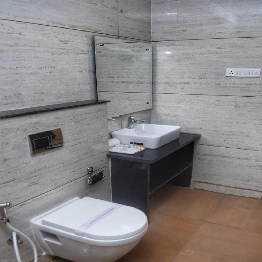 Hotel Centrum Kota  Bagian luar foto