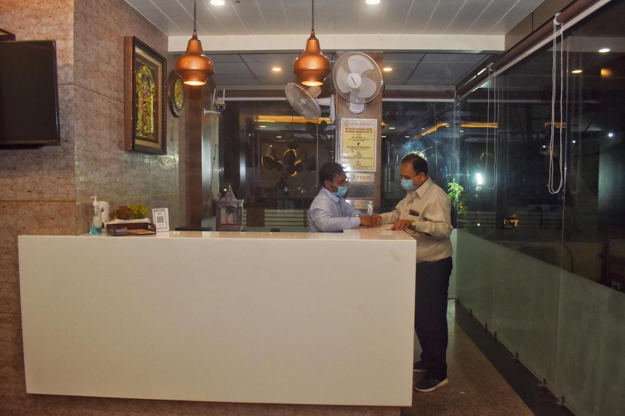 Hotel Centrum Kota  Bagian luar foto